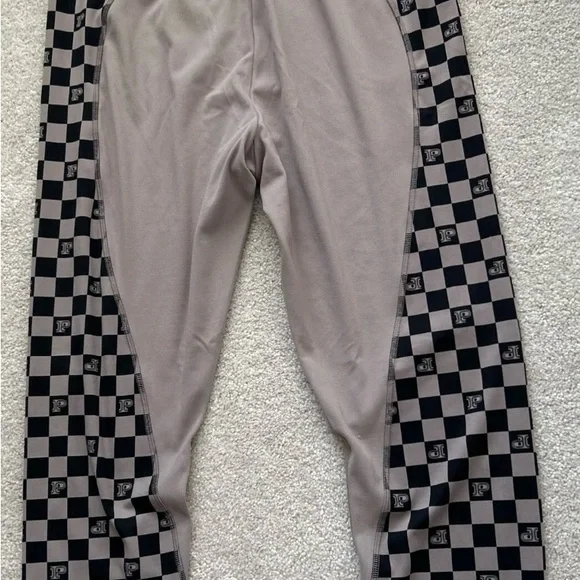 Victorias Secret Pink Active Iced Coffee Checkered Pattern Leggings - Picture 1 of 7